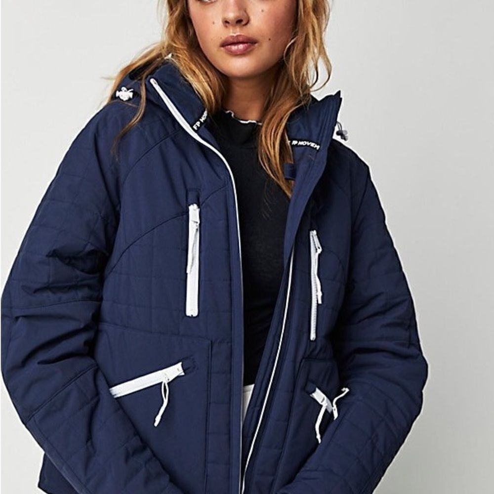 FREE PEOPLE MOVEMENT ALL PREPPED SHORT PARKA IN NAVY NWT SIZE XL - Picture 6 of 9